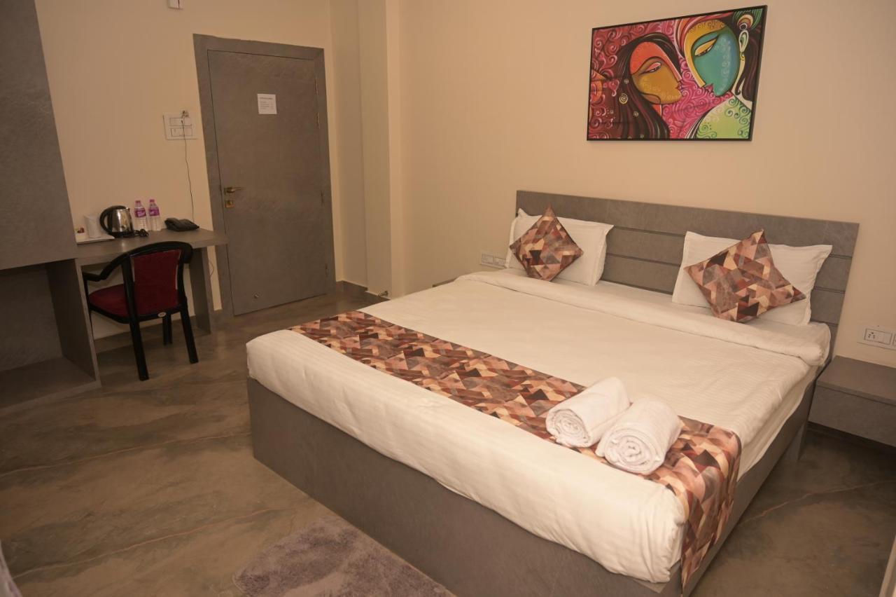 Mist Blew Hotel Sonari  Ngoại thất bức ảnh