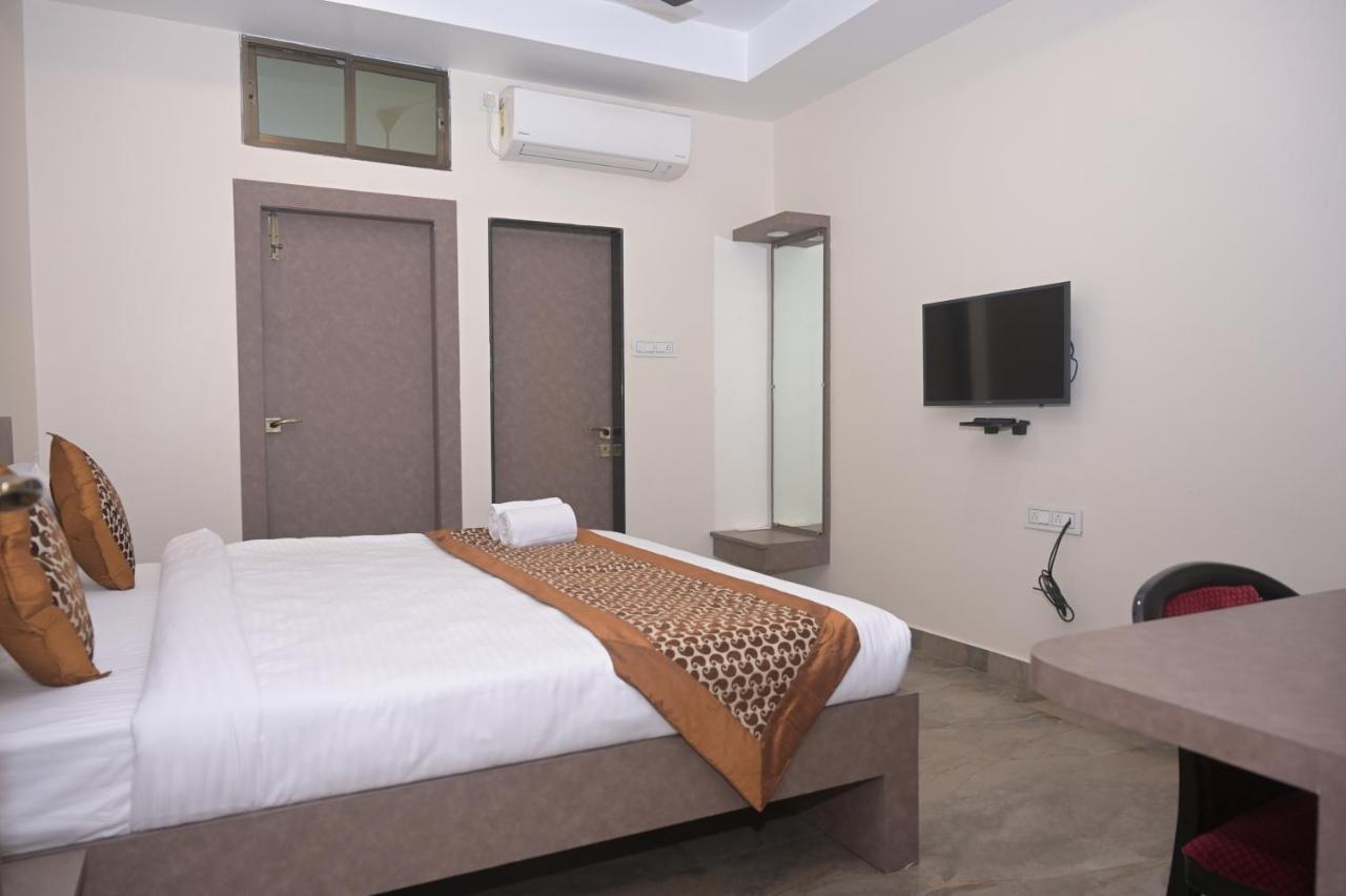 Mist Blew Hotel Sonari  Ngoại thất bức ảnh
